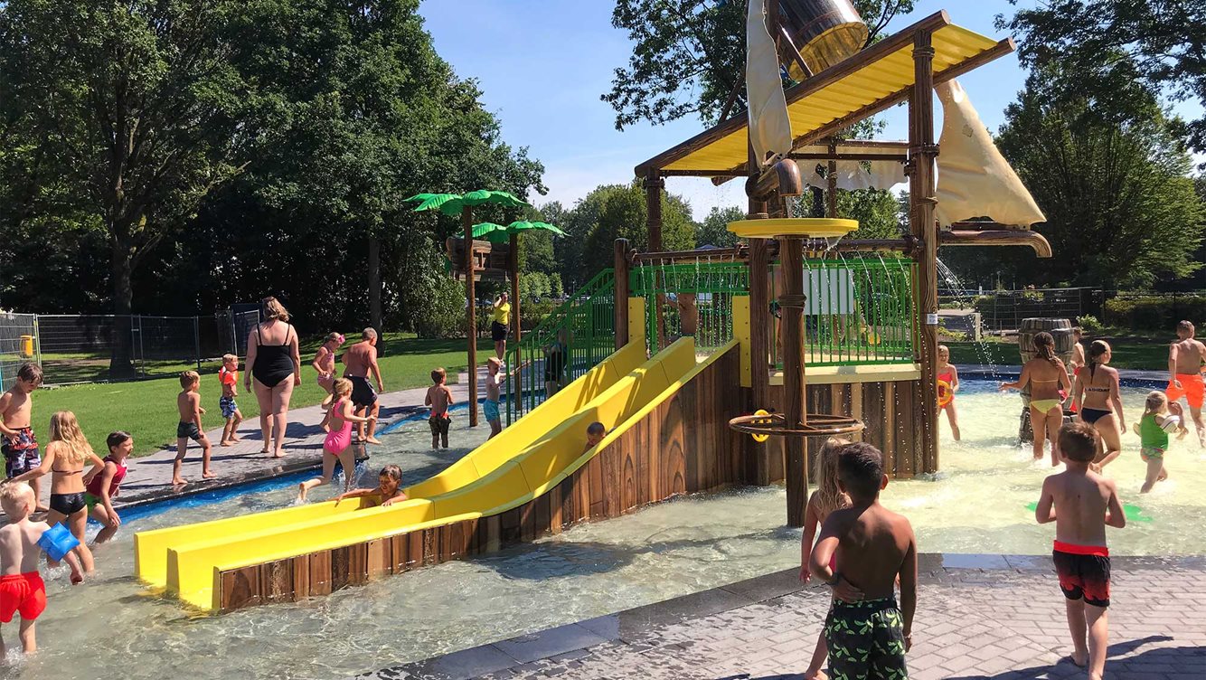 Waterspeelpark Splesj Molecaten Park Bosbad Hoeven Turtle Island 04