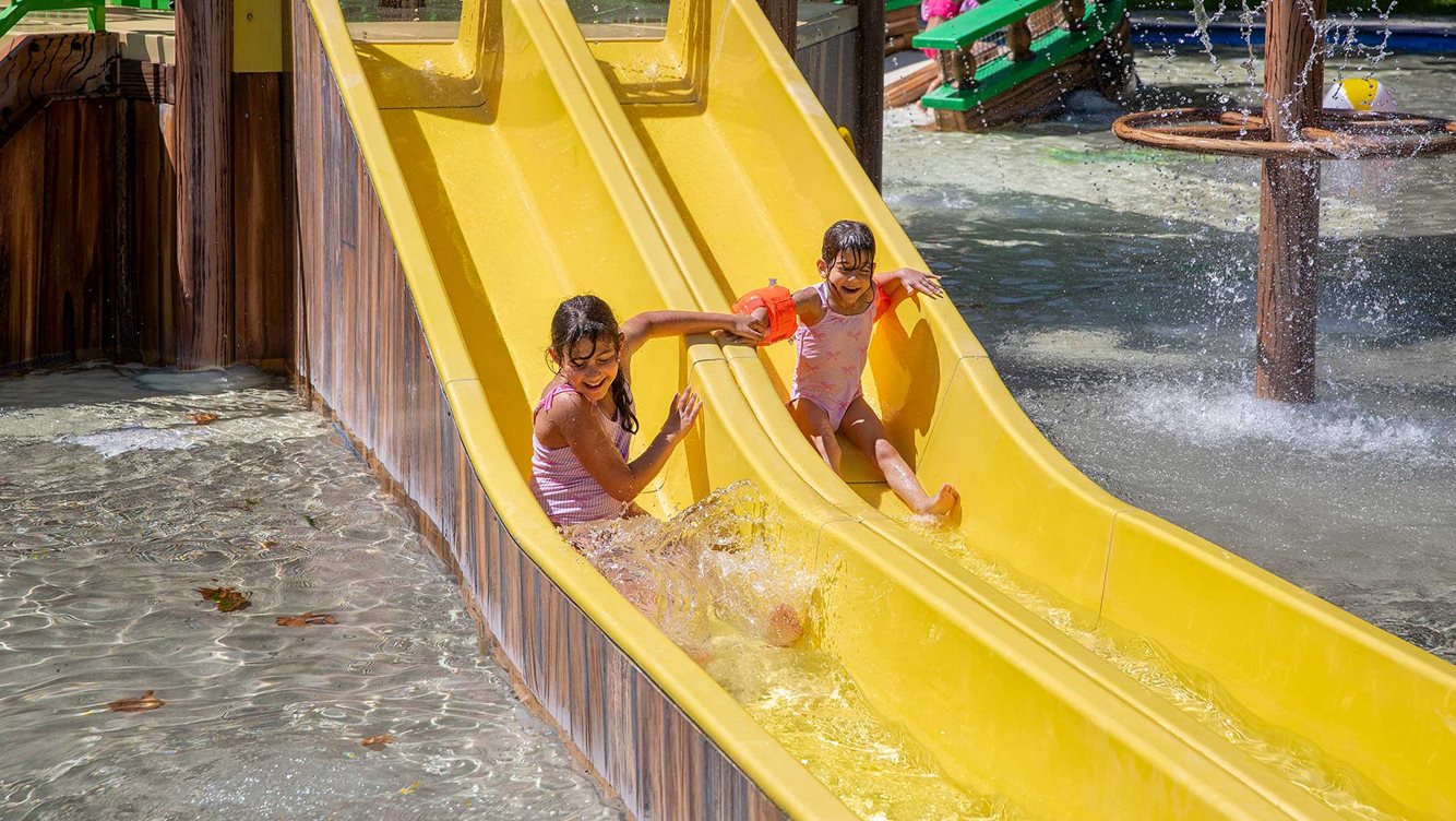Waterspeelpark Splesj 28 kinderglijbaan