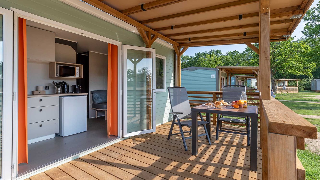 2pers chalet Appelbes Molecaten Park Bosbad Hoeven 02